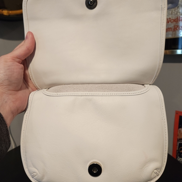 Vintage Coach 2001 White Small Hippie Crossbody - Picture 6 of 10